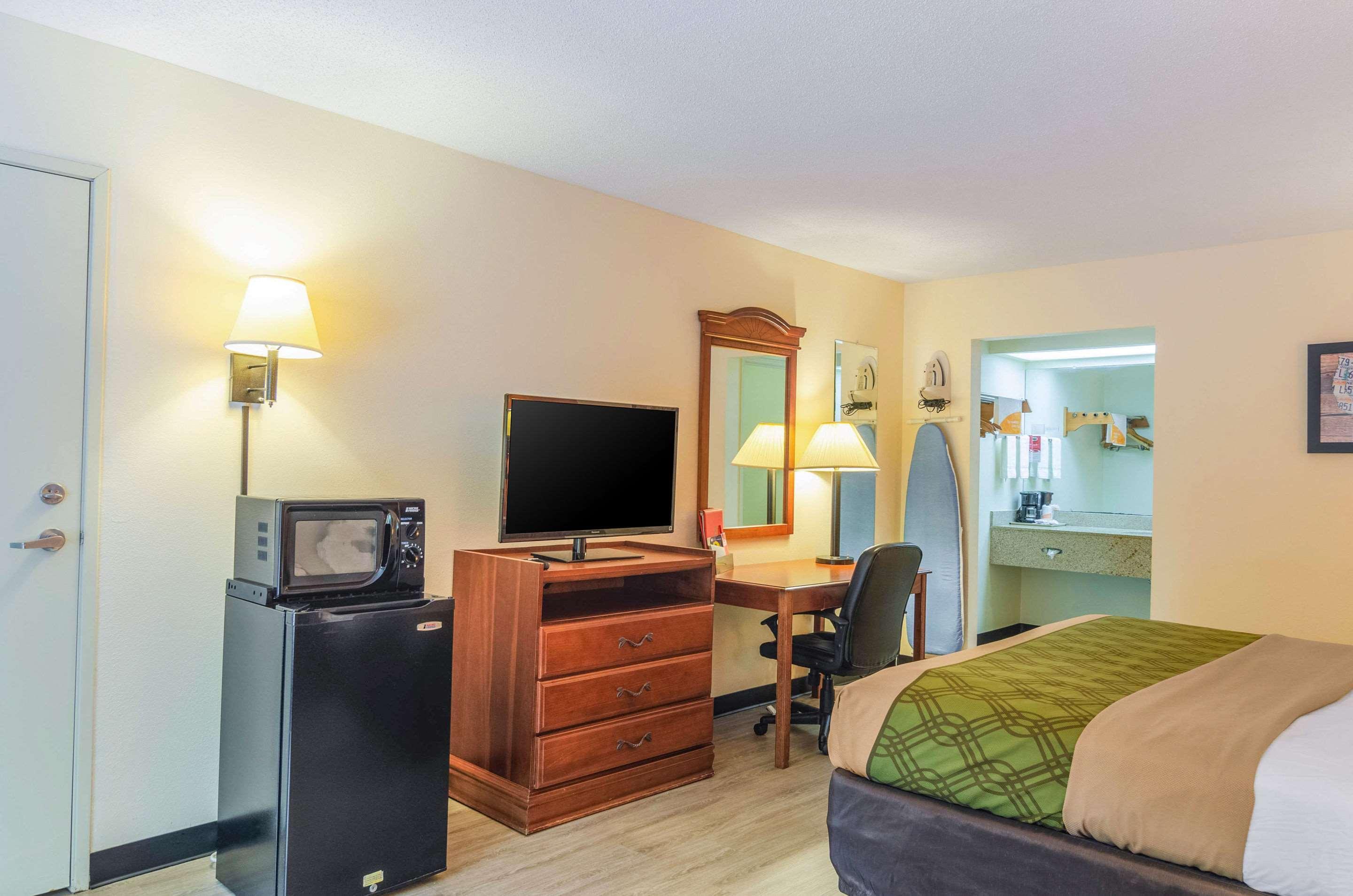 Econo Lodge Inn & Suites Gulfport Ngoại thất bức ảnh