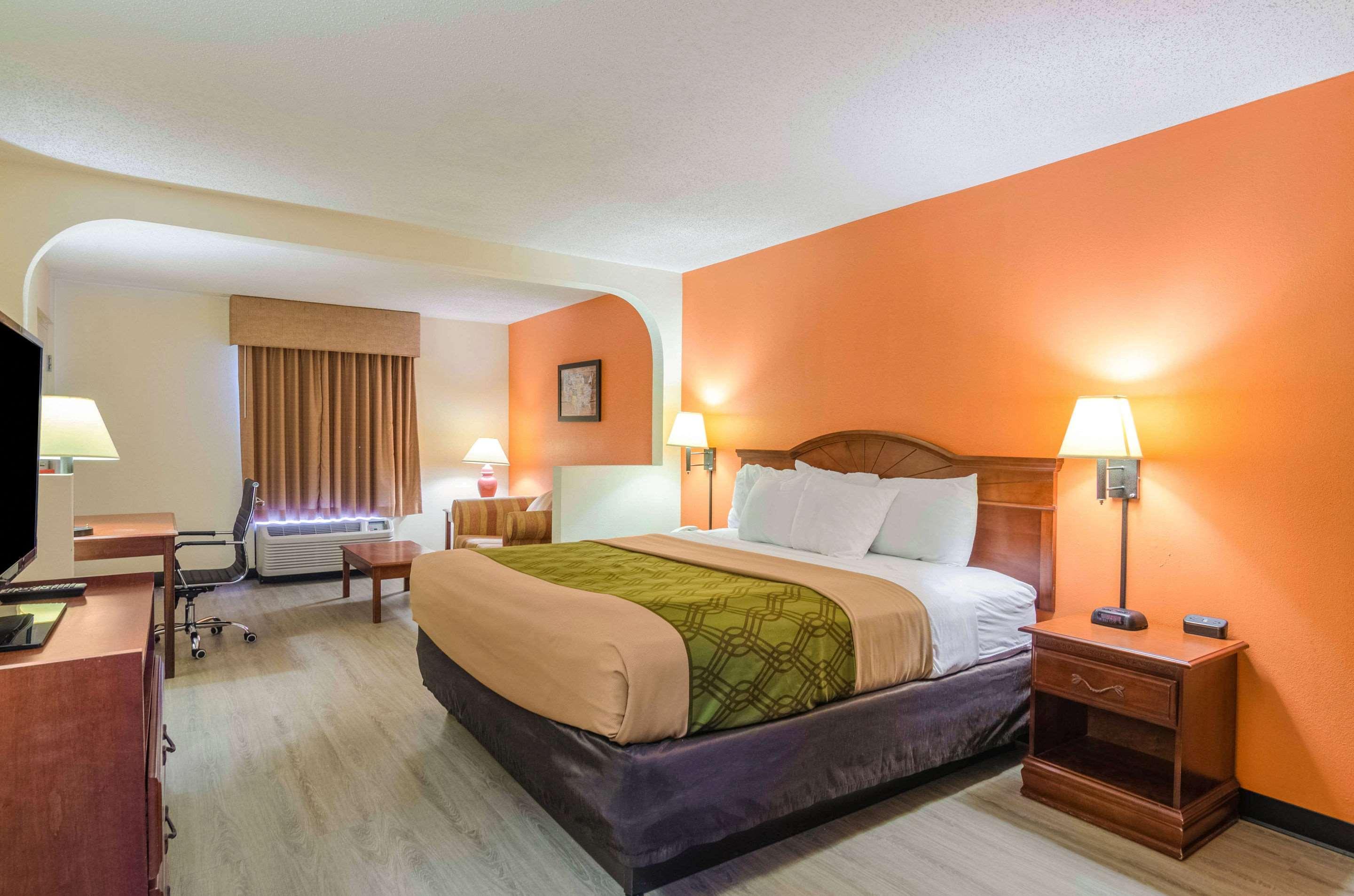 Econo Lodge Inn & Suites Gulfport Ngoại thất bức ảnh