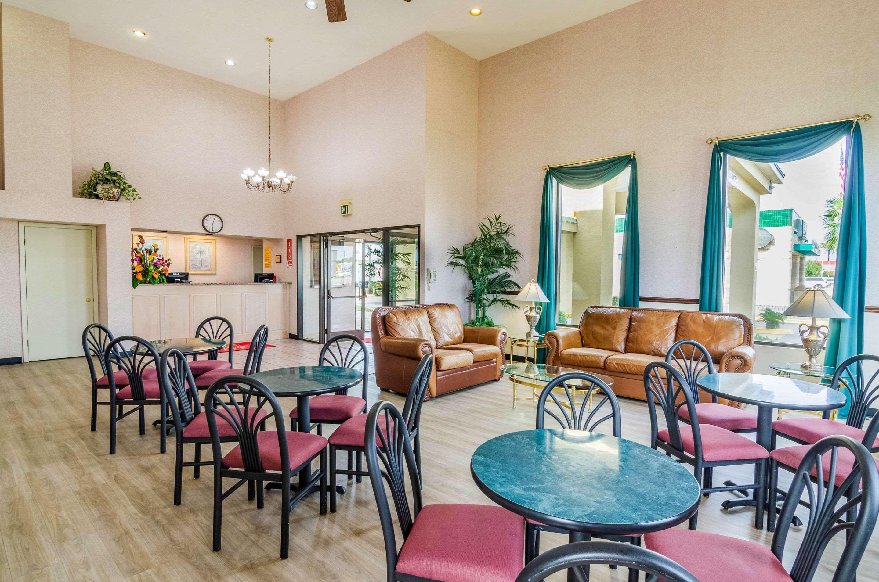 Econo Lodge Inn & Suites Gulfport Ngoại thất bức ảnh