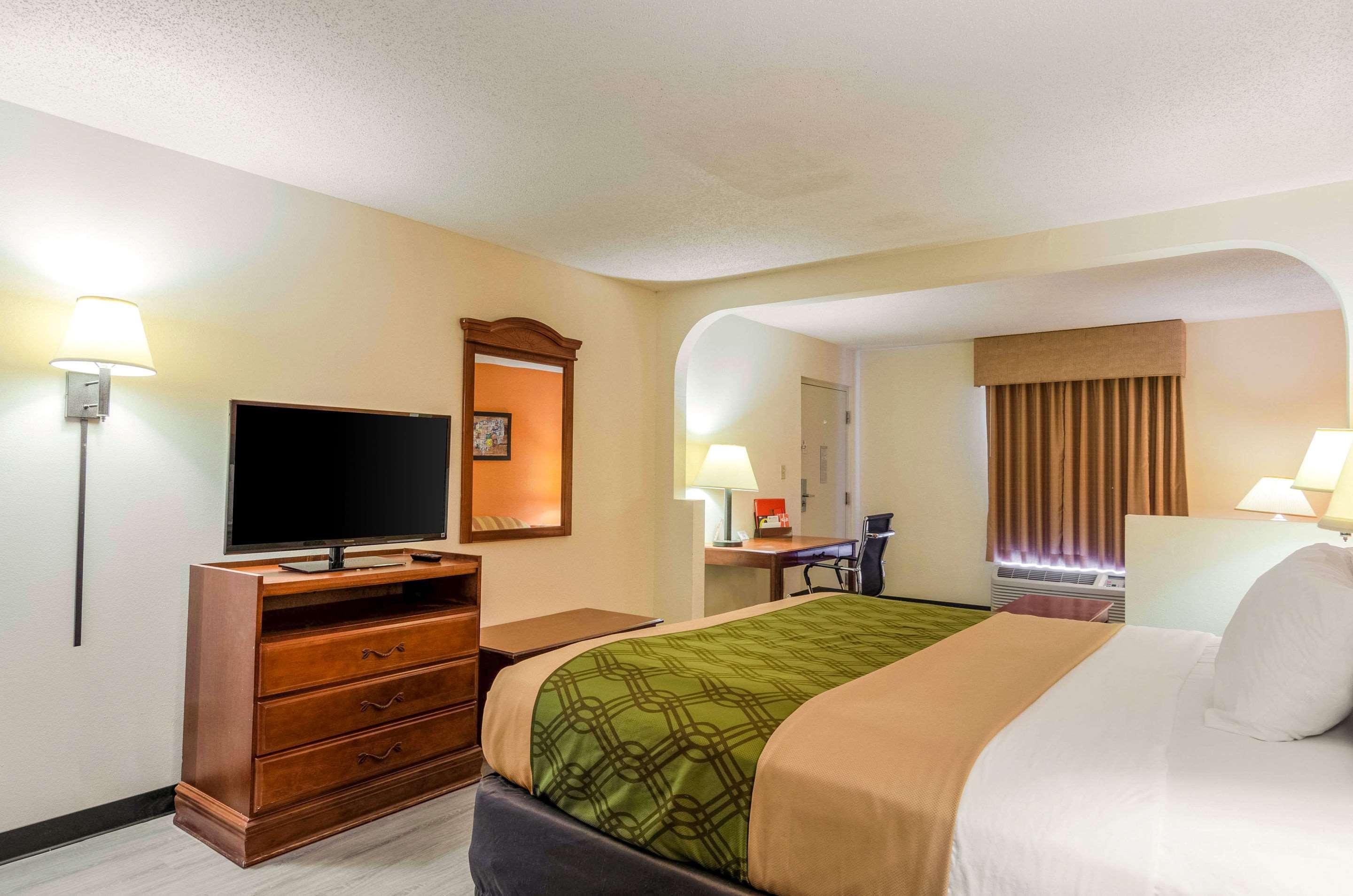 Econo Lodge Inn & Suites Gulfport Ngoại thất bức ảnh
