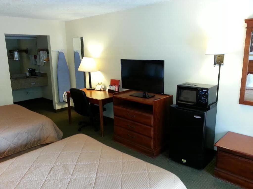 Econo Lodge Inn & Suites Gulfport Ngoại thất bức ảnh