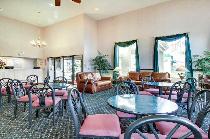 Econo Lodge Inn & Suites Gulfport Ngoại thất bức ảnh
